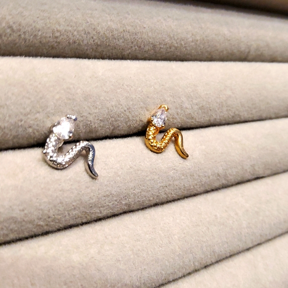 Snake design Body Jewelry - Picture 3 of 3